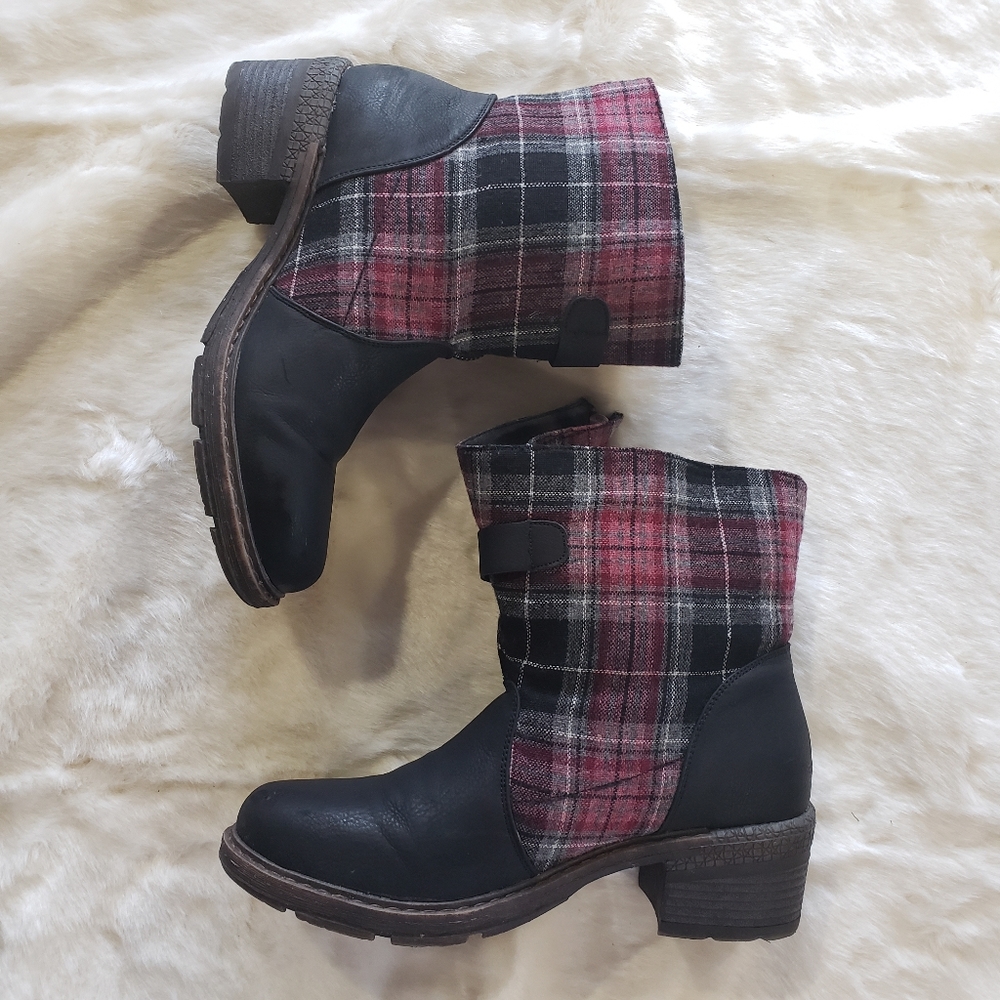 Muk Luks Black/Plaid Marni Boots - Size 9M